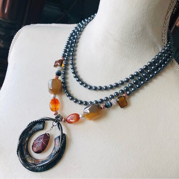 Handcrafted repurpose medieval look gem Czech glass Pearl toggle clasp necklace - Picture 3 of 9